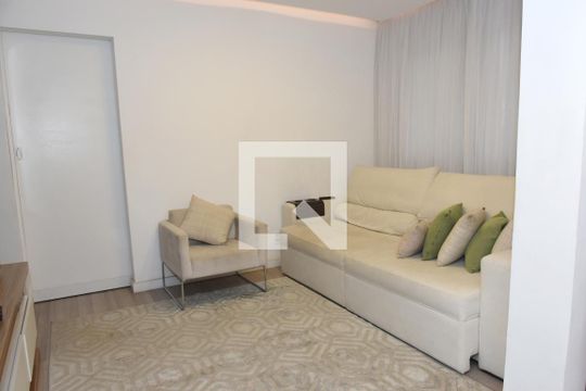 Sala de casa à venda com 3 quartos, 202m² em Campo Grande, São Paulo