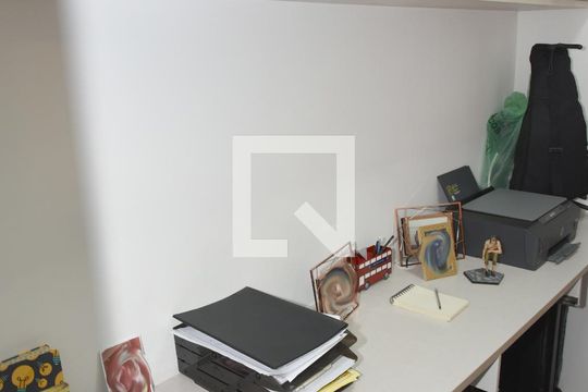 Escritório de casa à venda com 3 quartos, 202m² em Campo Grande, São Paulo