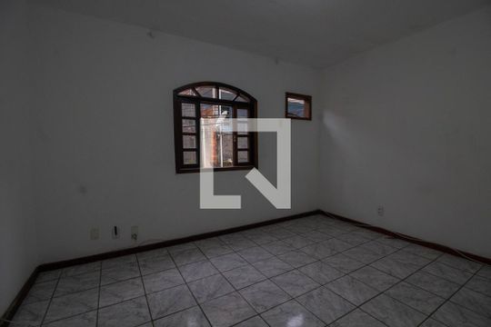 Quarto  de kitnet/studio para alugar com 1 quarto, 40m² em Taquara, Rio de Janeiro