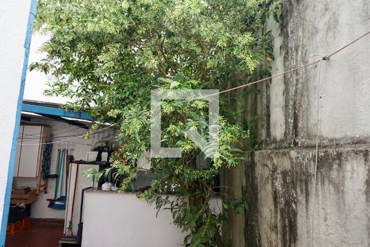 Quintal fundos de casa de condomínio à venda com 3 quartos, 194m² em Jardim Hípico, São Paulo