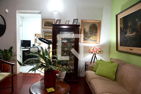Sala de casa de condomínio à venda com 3 quartos, 194m² em Jardim Hípico, São Paulo