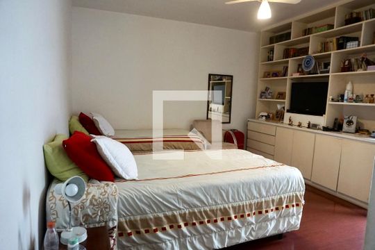 Quarto 1 de casa de condomínio à venda com 3 quartos, 194m² em Jardim Hípico, São Paulo