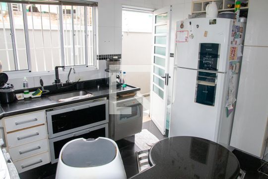 Cozinha de casa à venda com 3 quartos, 183m² em Vila Constança, São Paulo