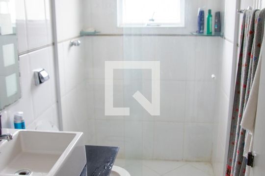 Banheiro do Quarto 3 de casa à venda com 3 quartos, 183m² em Vila Constança, São Paulo