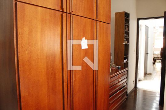 Casa à venda com 4 quartos, 270m² em Rudge Ramos, São Bernardo do Campo
