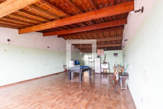Área Externa de casa à venda com 3 quartos, 400m² em Santa Maria, Osasco