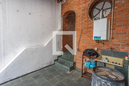 Área de serviço  de casa à venda com 2 quartos, 180m² em Conceição, Diadema