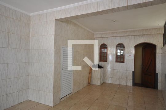 Garagem de casa à venda com 5 quartos, 125m² em Parque Edu Chaves, São Paulo