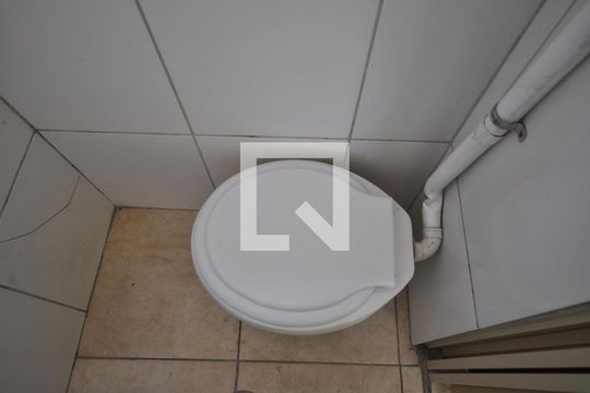 Banheiro de casa à venda com 5 quartos, 125m² em Parque Edu Chaves, São Paulo