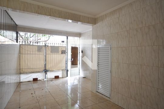 Garagem de casa à venda com 5 quartos, 125m² em Parque Edu Chaves, São Paulo