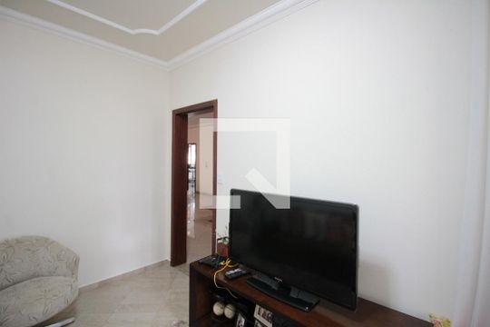 Sala de TV de casa à venda com 3 quartos, 320m² em Castelo, Belo Horizonte