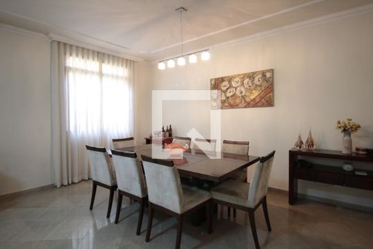 Sala de casa à venda com 3 quartos, 320m² em Castelo, Belo Horizonte