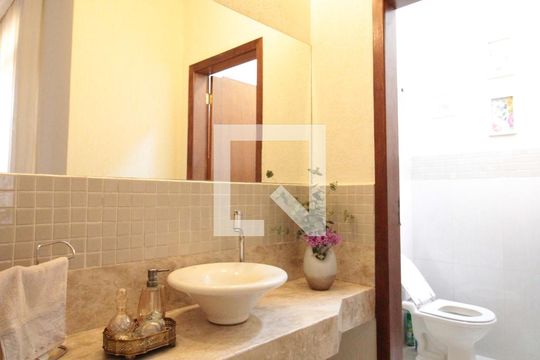 Lavabo da Sala de casa à venda com 3 quartos, 320m² em Castelo, Belo Horizonte