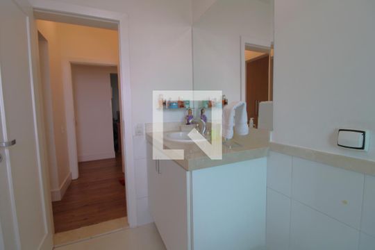 Banheiro da Suíte 3 de apartamento à venda com 4 quartos, 411m² em Jardim Belgica, São Paulo