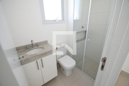 Banheiro de kitnet/studio à venda com 1 quarto, 41m² em Centro, Campinas