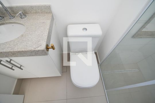 Banheiro de kitnet/studio à venda com 1 quarto, 41m² em Centro, Campinas