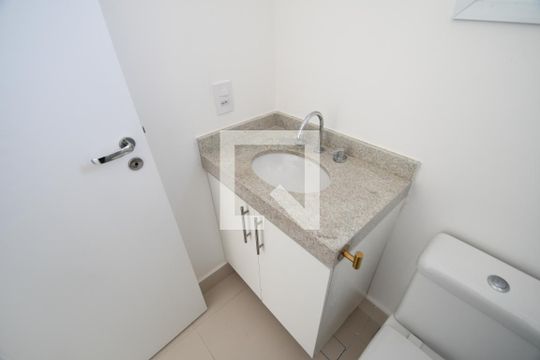 Banheiro de kitnet/studio à venda com 1 quarto, 41m² em Centro, Campinas