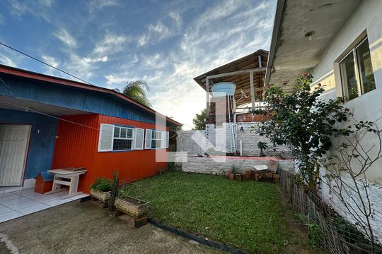 Área Externa de casa à venda com 3 quartos, 140m² em Campestre, São Leopoldo