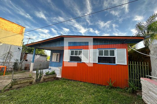 Área Externa de casa à venda com 3 quartos, 140m² em Campestre, São Leopoldo