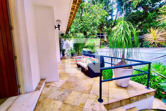 Varanda  de casa à venda com 6 quartos, 600m² em Gávea, Rio de Janeiro