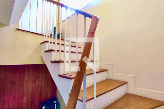 Escada de casa à venda com 6 quartos, 600m² em Gávea, Rio de Janeiro
