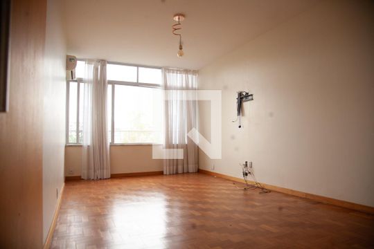 Sala de apartamento à venda com 3 quartos, 140m² em Icaraí, Niterói