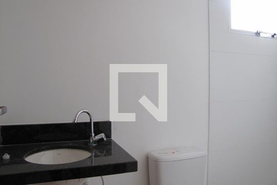 Banheiro de apartamento à venda com 2 quartos, 42m² em Artur Alvim, São Paulo