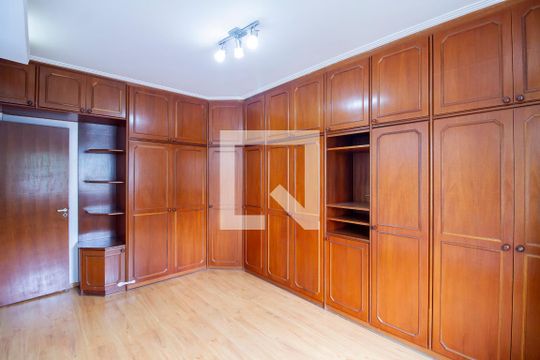 Quarto 1 de apartamento para alugar com 2 quartos, 80m² em Pinheiros, São Paulo
