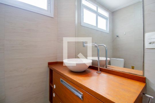 Banheiro de apartamento para alugar com 2 quartos, 80m² em Pinheiros, São Paulo