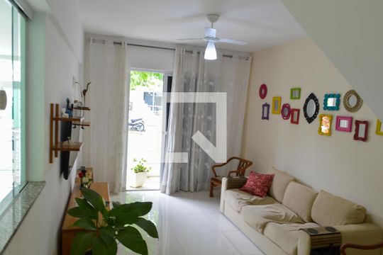 Casa de Condomínio à venda com 3 quartos, 107m² em Taquara, Rio de Janeiro