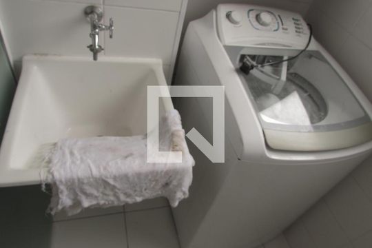 Área de Serviço de apartamento para alugar com 2 quartos, 41m² em Vila Andrade, São Paulo