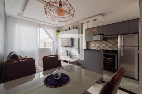 Apartamento para alugar com 2 quartos, 43m² em Parque Reboucas, São Paulo