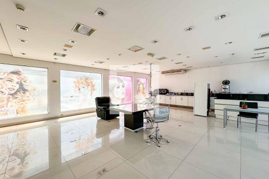 Sala 2 de casa à venda com 8 quartos, 700m² em Jardim Sao Bento, São Paulo