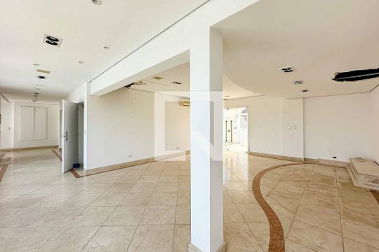 Sala 1 de casa à venda com 8 quartos, 700m² em Jardim Sao Bento, São Paulo