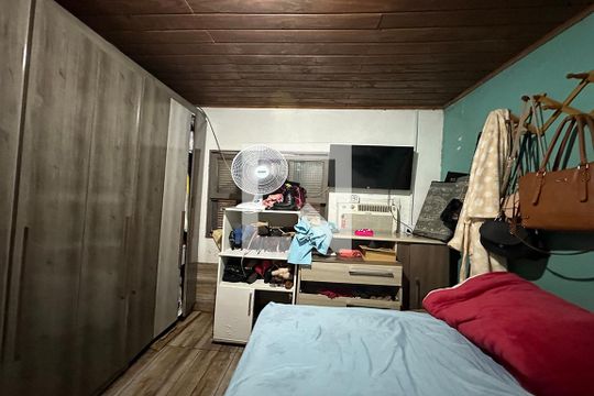 Quarto de casa à venda com 2 quartos, 120m² em Campina, São Leopoldo