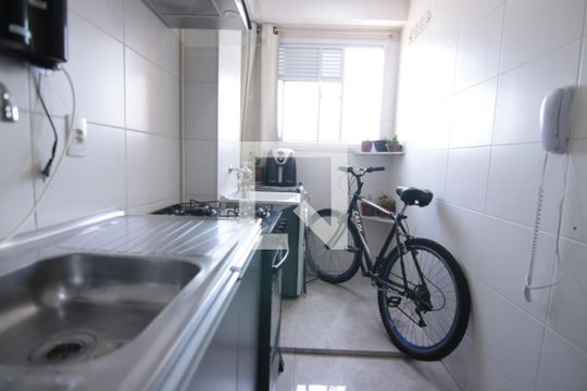 Cozinha de apartamento à venda com 2 quartos, 42m² em Vila Penteado, São Paulo