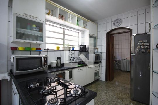 Cozinha de casa à venda com 4 quartos, 232m² em Cambuci, São Paulo