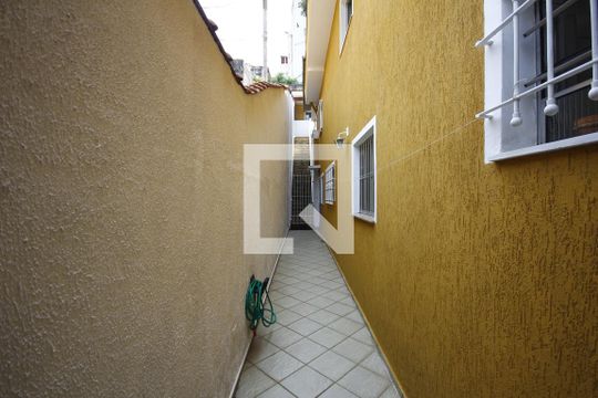 Corredor quintal de casa à venda com 4 quartos, 232m² em Cambuci, São Paulo