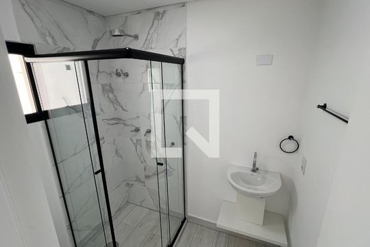 Banheiro  de apartamento para alugar com 2 quartos, 110m² em Pinheiros, São Paulo