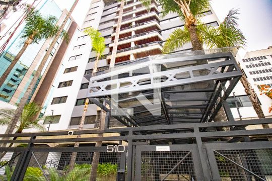Fachada  de apartamento à venda com 3 quartos, 118m² em Itaim Bibi, São Paulo