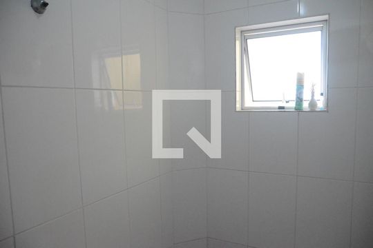 Banheiro 1 de casa à venda com 2 quartos, 247m² em Novo Osasco, Osasco