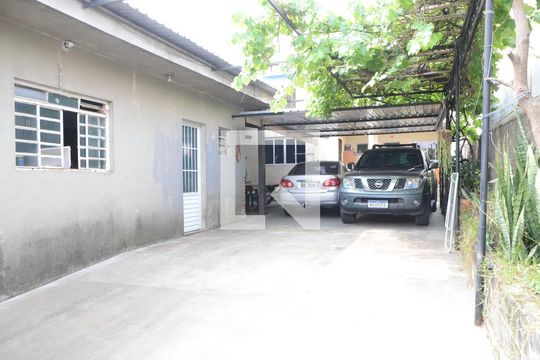 Garagem de casa à venda com 2 quartos, 247m² em Novo Osasco, Osasco