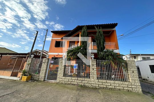 Fachada de casa à venda com 4 quartos, 240m² em São Miguel, São Leopoldo