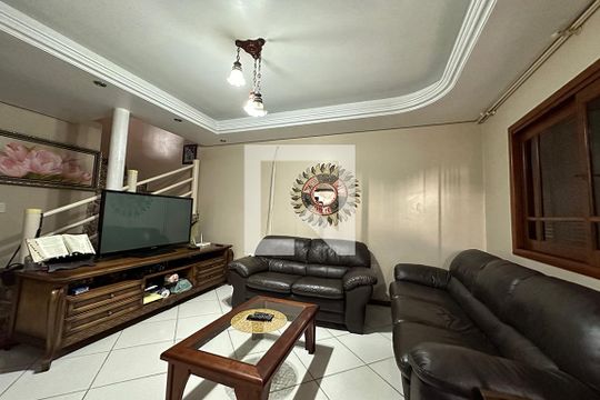 Casa à venda com 4 quartos, 240m² em São Miguel, São Leopoldo