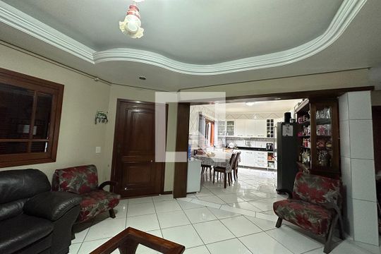 Sala de casa à venda com 4 quartos, 240m² em São Miguel, São Leopoldo