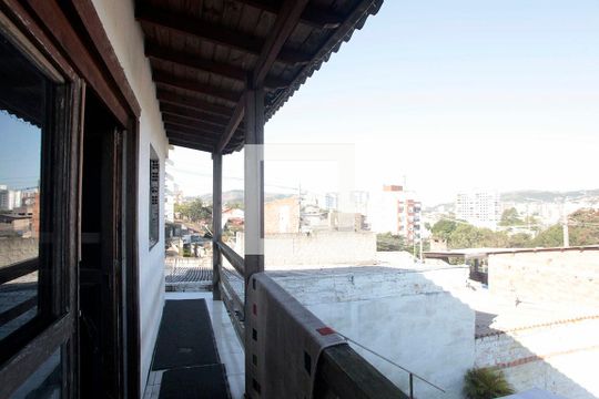 Varanda de casa à venda com 2 quartos, 300m² em Jardim Botânico, Porto Alegre