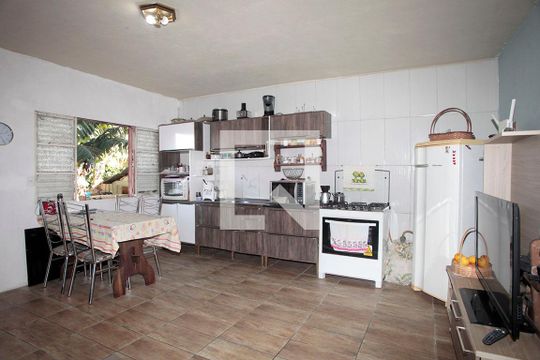 Sala/Cozinha de casa à venda com 2 quartos, 300m² em Jardim Botânico, Porto Alegre