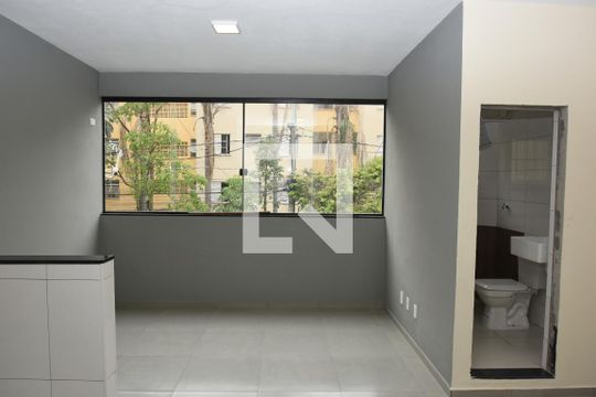 Sala/Cozinha de casa para alugar com 2 quartos, 80m² em Jardim Europa, São Paulo