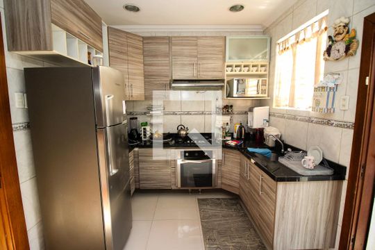 Cozinha 1 de casa à venda com 4 quartos, 396m² em Santo Antônio, Porto Alegre