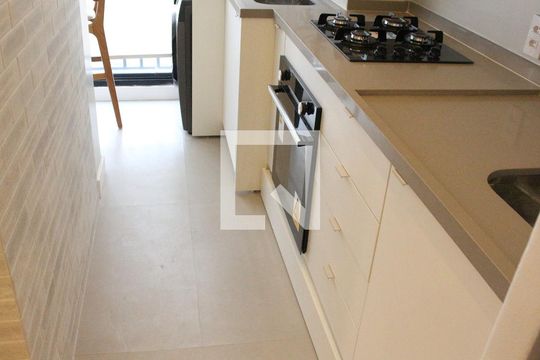Cozinha de apartamento para alugar com 2 quartos, 58m² em Vila Dom Pedro Ii, São Paulo